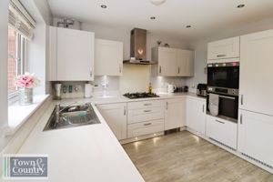 LAMBOURNE- click for photo gallery